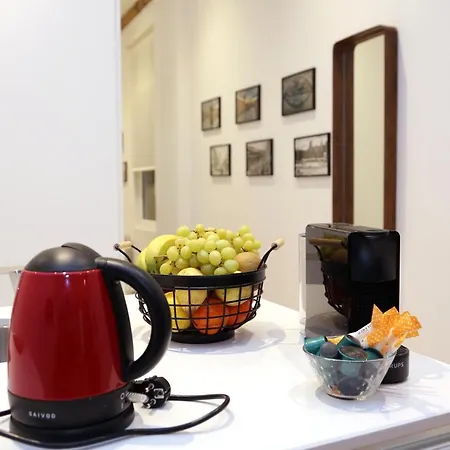 Piso Moderno A 2 Minutos Del Casco Viejo Con Parking Gratis *