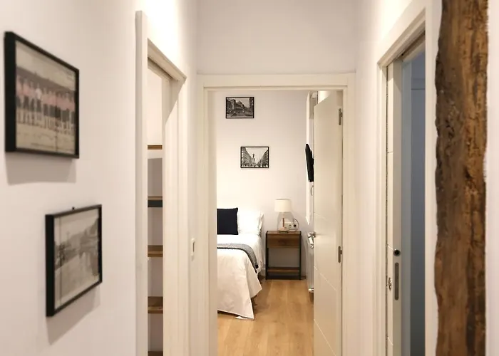 Apartamento Piso Moderno A 2 Minutos Del Casco Viejo Con Parking Gratis