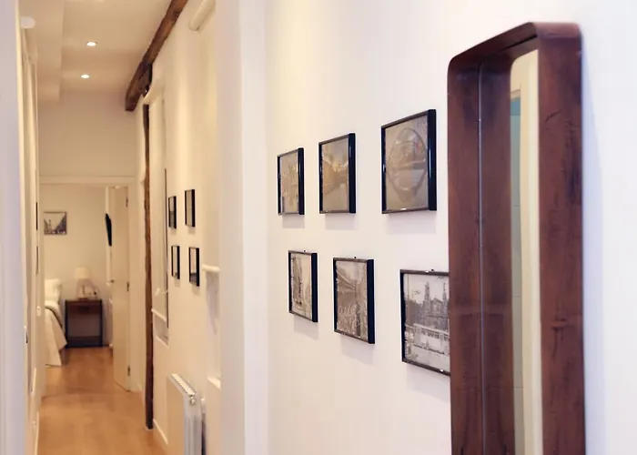 Piso Moderno A 2 Minutos Del Casco Viejo Con Parking Gratis