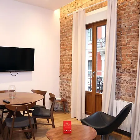 Piso Moderno A 2 Minutos Del Casco Viejo Con Parking Gratis Bilbao