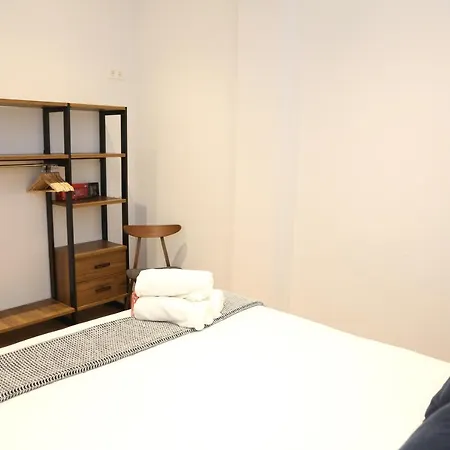 Piso Moderno A 2 Minutos Del Casco Viejo Con Parking Gratis * Bilbao