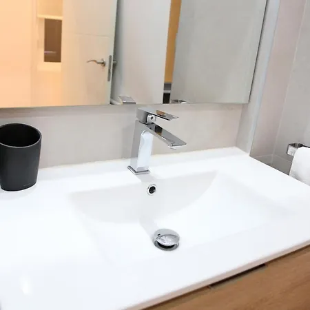 Piso Moderno A 2 Minutos Del Casco Viejo Con Parking Gratis Appartement *