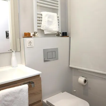 Apartmán Piso Moderno A 2 Minutos Del Casco Viejo Con Parking Gratis *