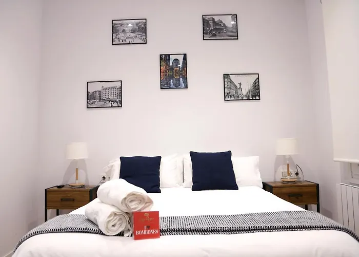 Piso Moderno A 2 Minutos Del Casco Viejo Con Parking Gratis