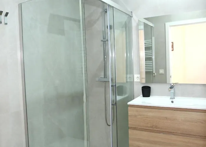 Piso Moderno A 2 Minutos Del Casco Viejo Con Parking Gratis * Bilbao