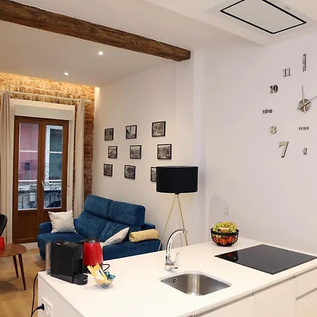 Apartman Piso Moderno A 2 Minutos Del Casco Viejo Con Parking Gratis