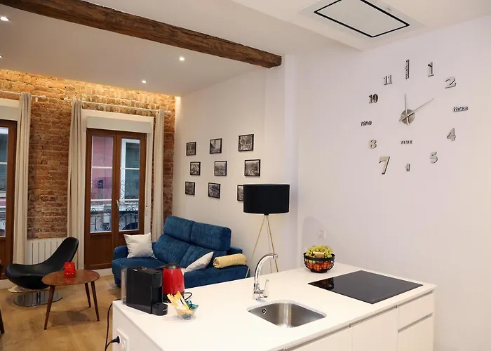 Apartament Piso Moderno A 2 Minutos Del Casco Viejo Con Parking Gratis