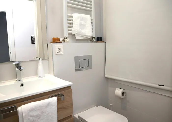Apartament Piso Moderno A 2 Minutos Del Casco Viejo Con Parking Gratis *